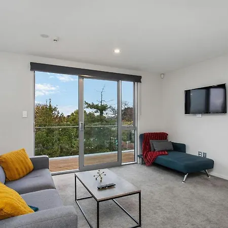 Walking Distance Cbd 2 Bdrms Secure Park Apartment